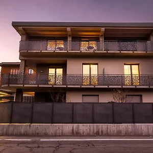 Lake Home Holiday Apartment